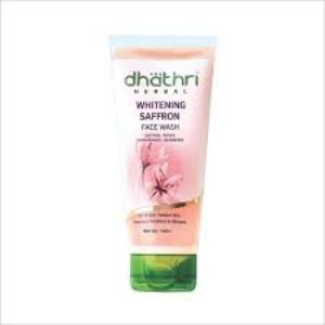 Dhathri herbal whitng saffron f/w 100ml